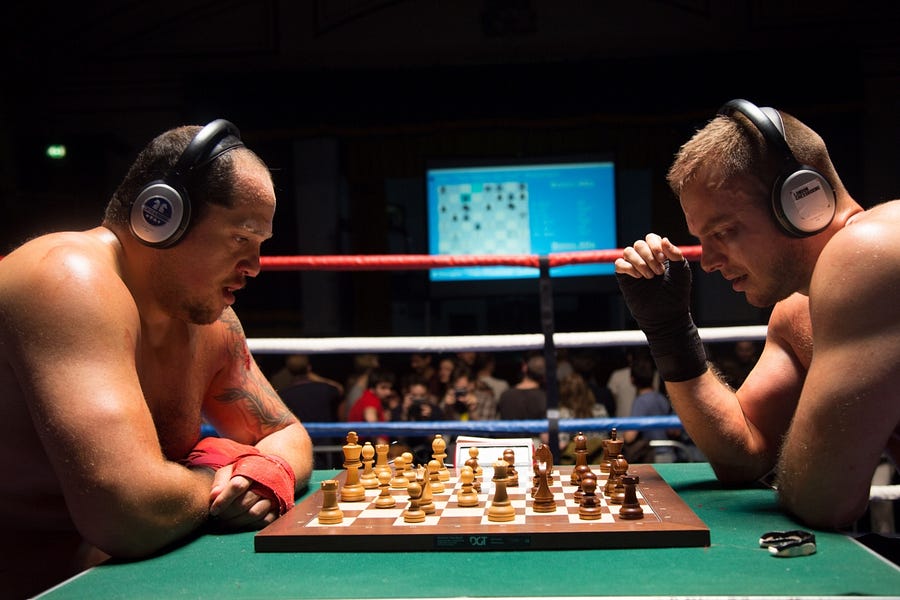 Women's chessboxing title match controversy (1st and only