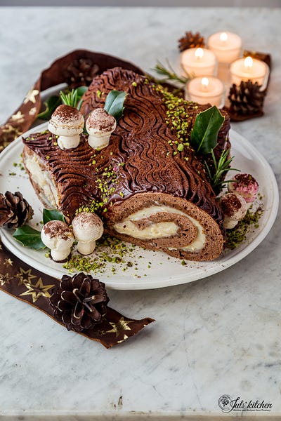 Tronchetto di Natale (Italian Yule Log Cake) - Cooking My Dreams