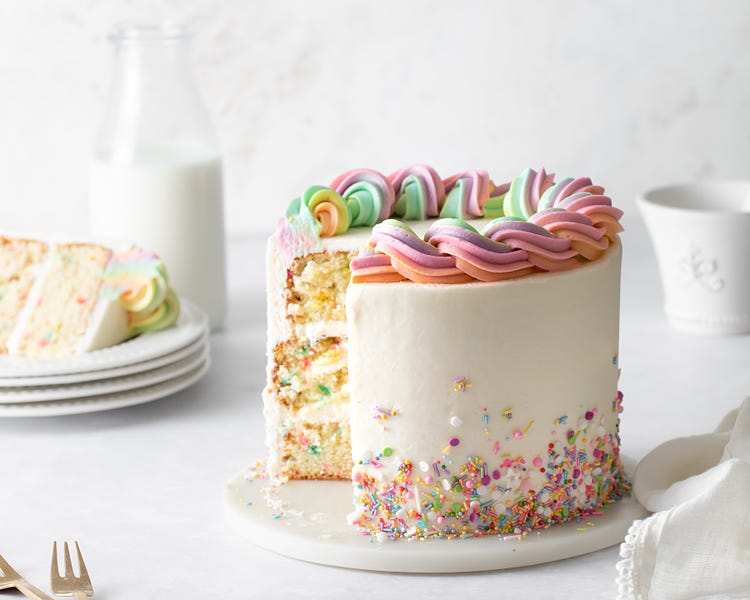 9 Easy Ways to Decorate a Cake - by Tessa Huff
