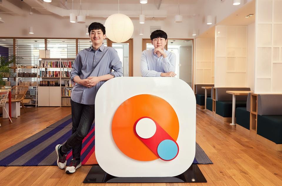 Mathpresso cofounders and co-CEOs Ray Lee (left) and Jake Lee (right).
