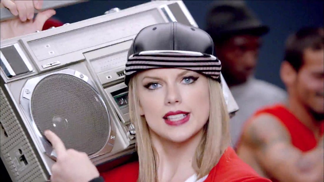 Shake it off&#39; de Taylor Swift cumple 2 años de su lanzamiento - Venus Media