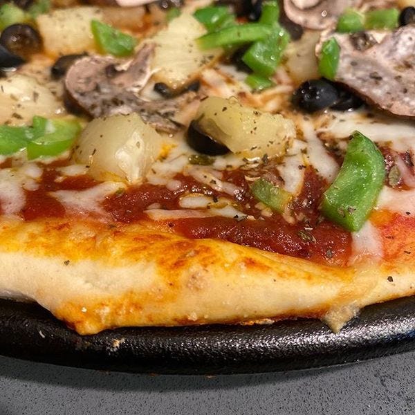 Cast iron pizza test #1: not too shabby