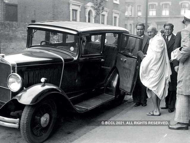 When he was invited to meet King George V - Remembering Mahatma Gandhi on  his 150th birth anniversary | The Economic Times