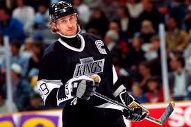 IT WAS THIRTY YEARS AGO TODAY- THE MOST SHOCKING TRADE IN SPORTS HISTORY?- WAYNE  GRETZKY TRADED FROM EDMONTON OILERS TO LOS ANGELES KINGS | slicethelife
