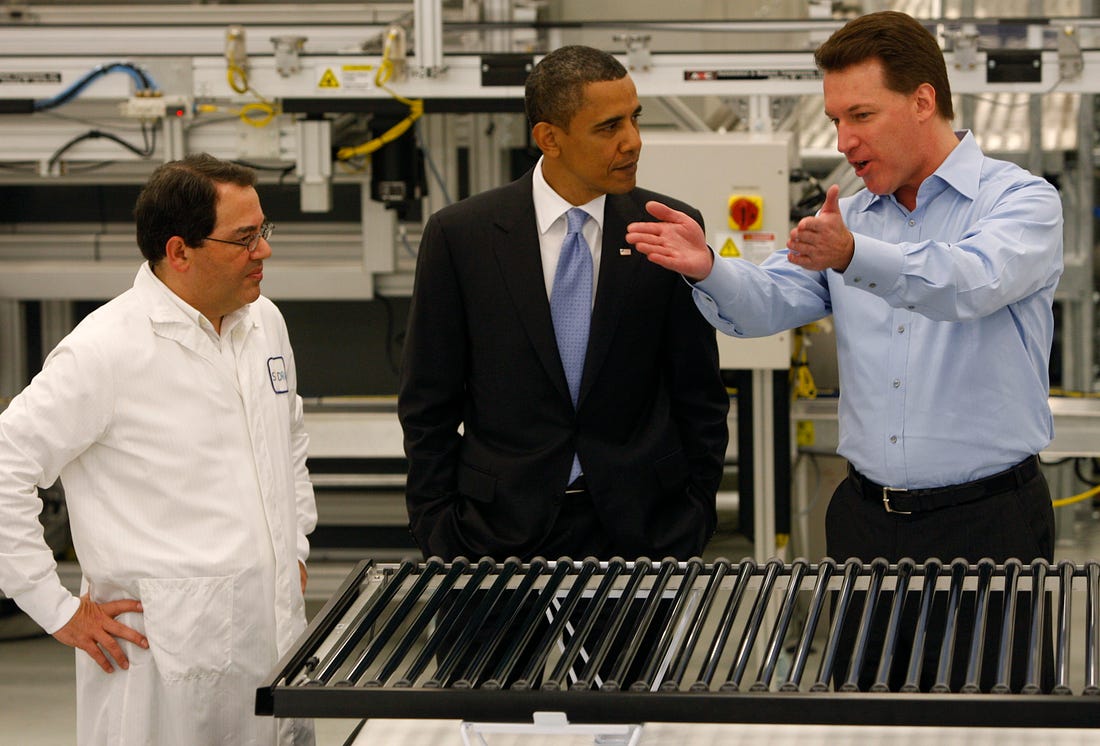 Solyndra staff explain their solar tubes to Barack Obama on May 26, 2010, in Fremont, California. (Photo: Getty Images)