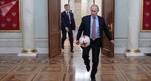 2018 World Cup: Putin plays football with Fifa boss - Africa Feeds