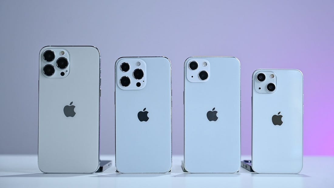 Four variations of the iPhone 13. (Apple)