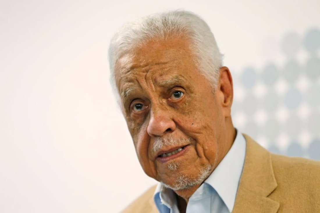 Former Virginia Gov. L. Douglas Wilder accuses state library agency of  racism - The Virginian-Pilot