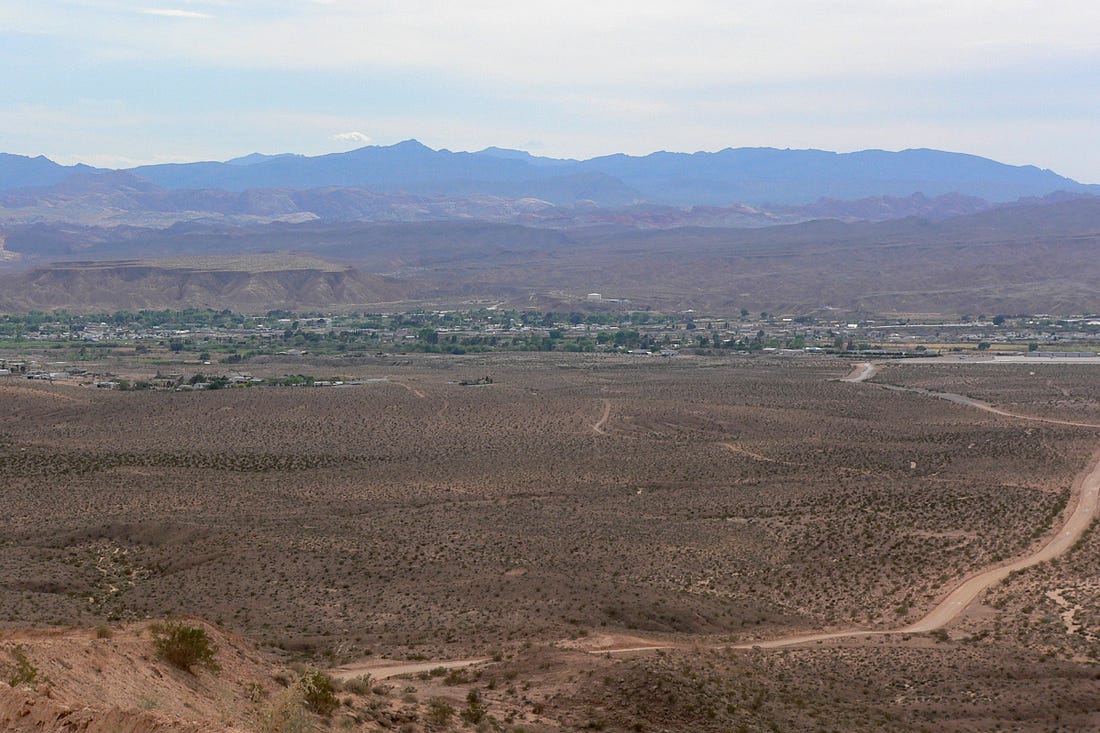 "File:Overton Nevada from Mormon Mesa 1.jpg" by Stan Shebs is licensed under CC BY-SA 3.0