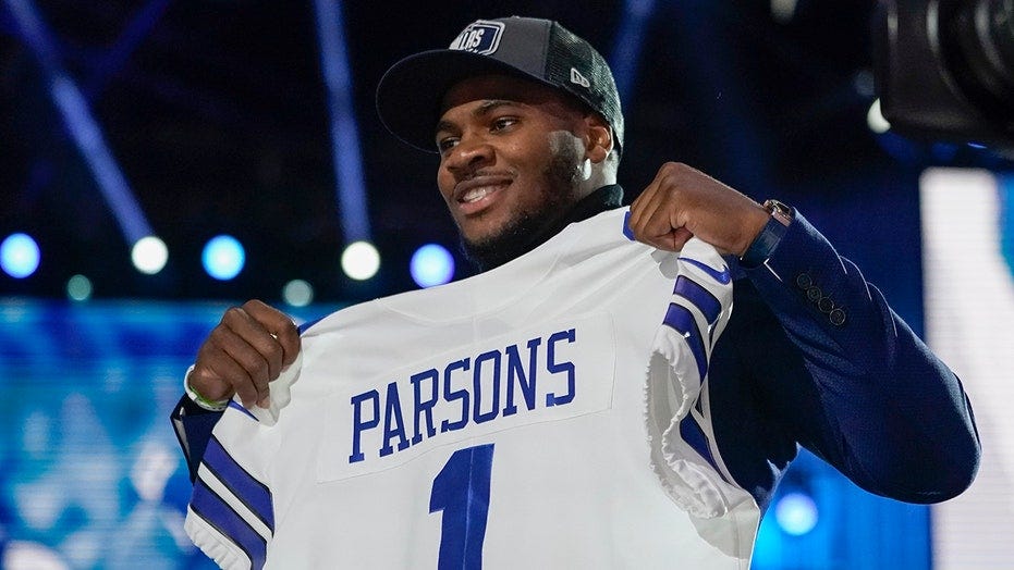Giants RB Saquon Barkley compares Cowboys LB Micah Parsons to NFL Hall of  Famer | Fox News