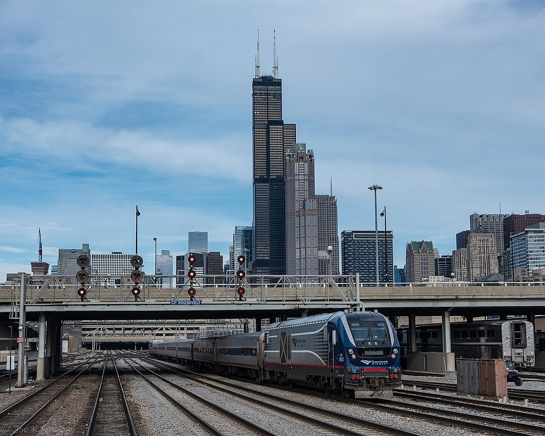 Blue Water and Chicago skyline, November 2020.jpg