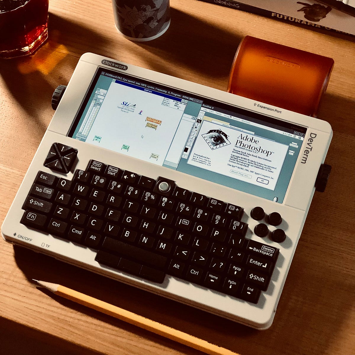 The DevTerm - the TRS80 Model 100 reincarnated