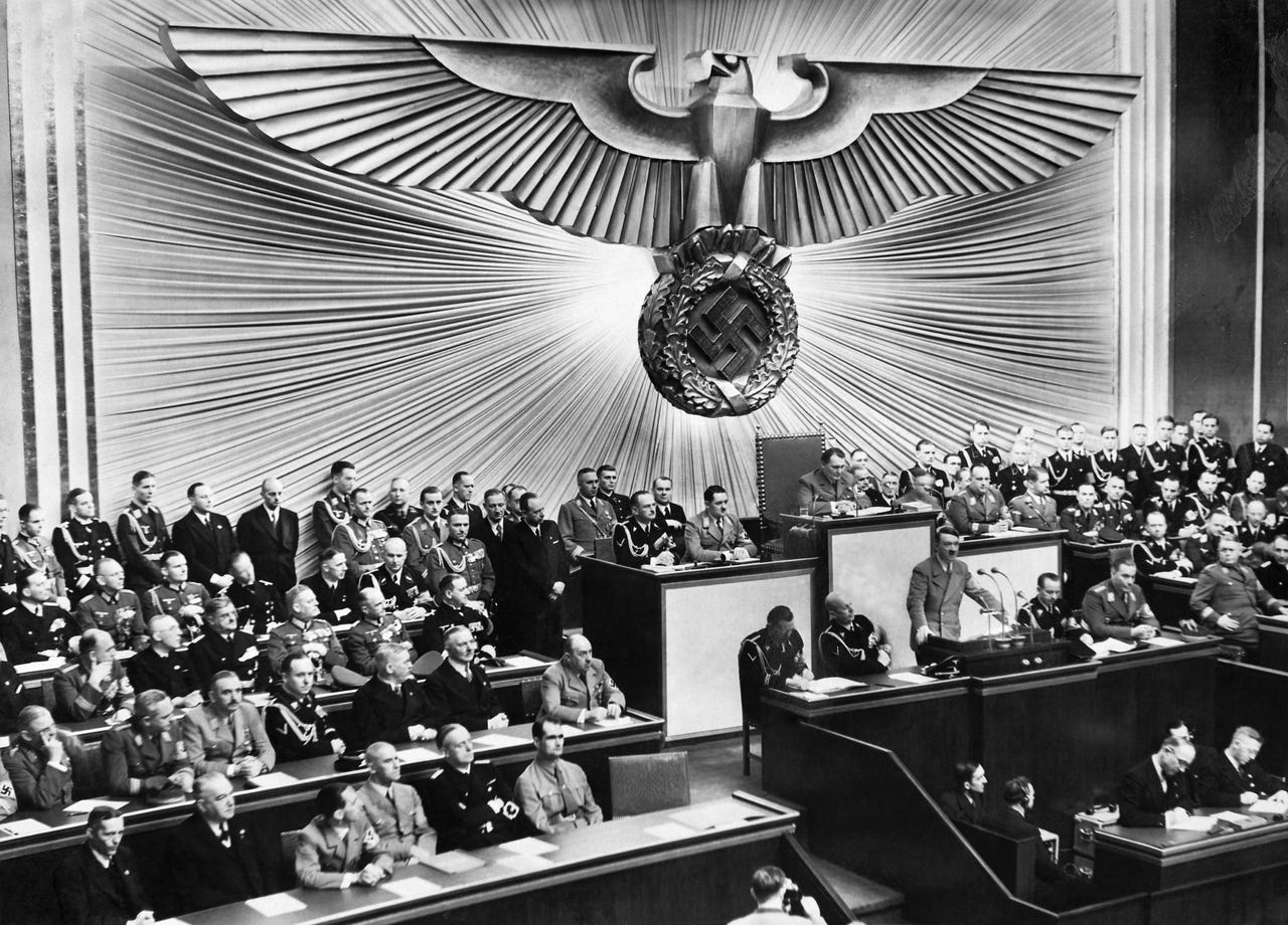 File:Adolf Hitler's speech in the Reichstag, 30 January 1939.png - Wikimedia Commons