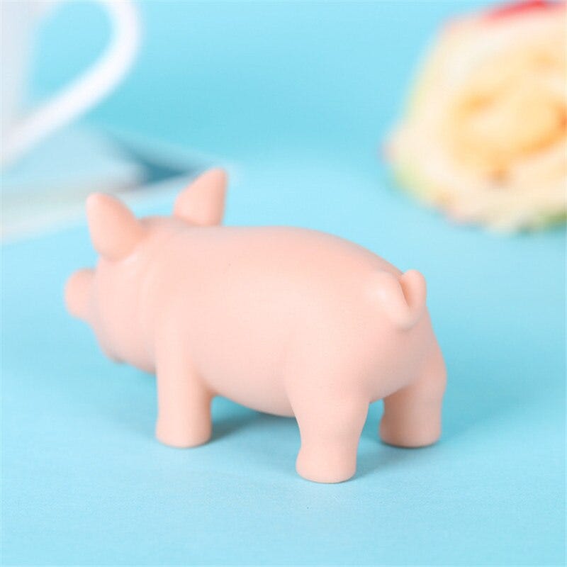 screaming pig toy