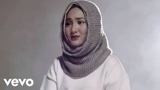 Download Lagu Fatin Salahkah Aku Terlalu Mencintaimu Mp3 Tata janeeta salahkah aku terlalu mencintaimu ost dari jendela smp. salahkah aku terlalu mencintaimu mp3