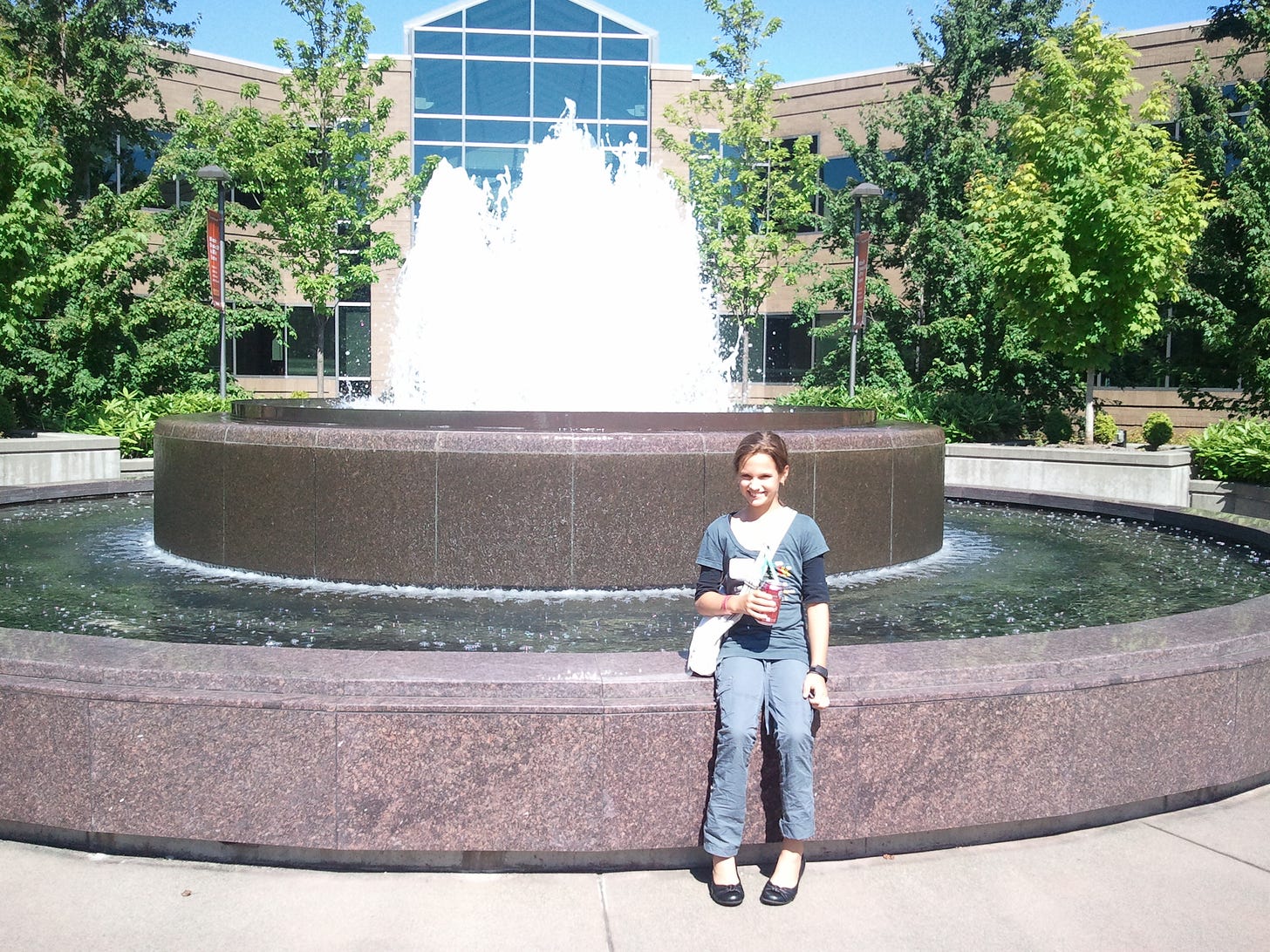 Photo of the courtyard and fountain.