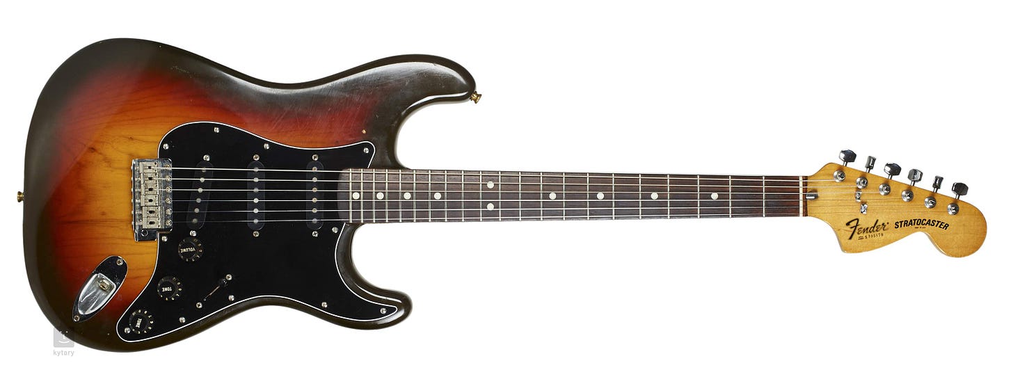 FENDER 1982 Stratocaster Sunburst "S9" Serial RW Electric Guitar