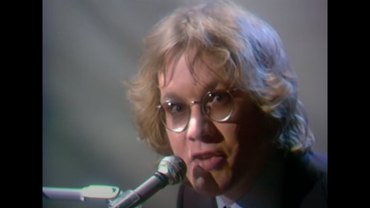 Warren Zevon - Werewolves Of London (Official Music Video) - YouTube Warren Zevon - Werewolves Of London (Official Music Video) - YouTube
