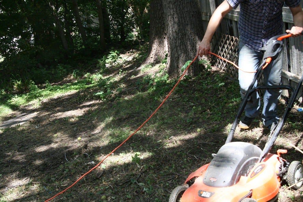 electric mower with long cord