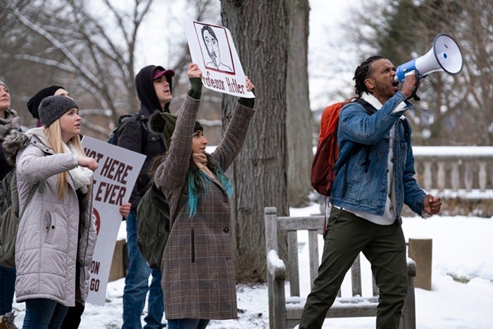 Netflix&#39;s The Chair Unfairly Maligns Students, but Sandra Oh Rules - Slog -  The Stranger