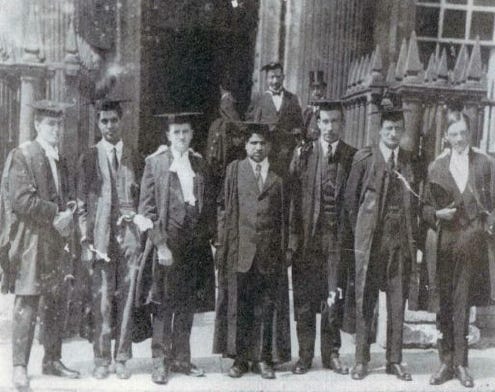 Srinivasa Ramanujan, ¿el mejor matemático del siglo XX? - Ciencia para tod@s Srinivasa Ramanujan, ¿el mejor matemático del siglo XX? - Ciencia para tod@s