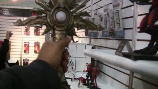 toy-fair-new-york-2014-neca-diablo-tyrael-eldruin-sword toy-fair-new-york-2014-neca-diablo-tyrael-eldruin-sword