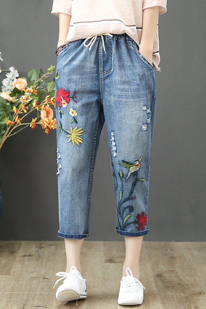 embroidered capris