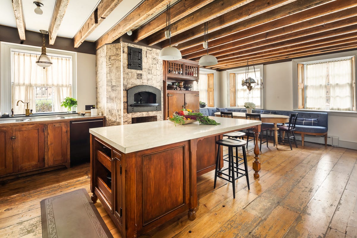 Picture of a beautiful kitchen