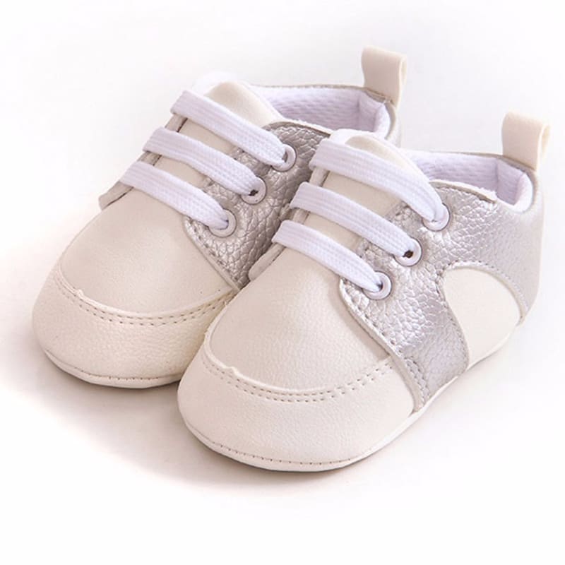 flat bottom baby shoes