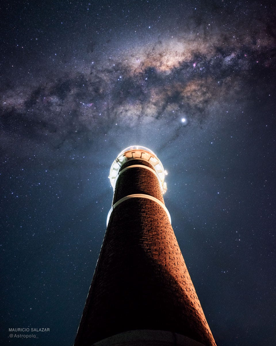 LighthouseMilkyWay_Salazar_960