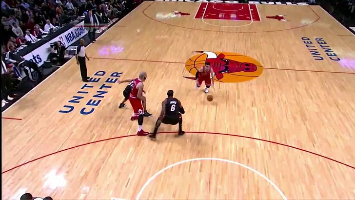Kirk Hinrich Tackles LeBron James on Fast Break As Bulls Rough Up Heat  (Video) 